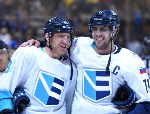 https://s3951.pcdn.co/wp-content/uploads/2015/09/Anze-Kopitar-Marian-Hossa-575x437.jpg