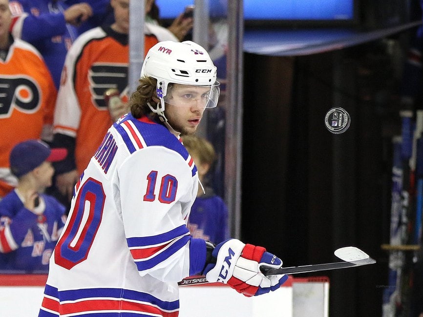 Artemi Panarin joins forces with Mika Zibanejad on Rangers' top line