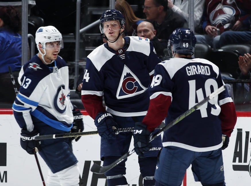 Colorado Avalanche Bury Winnipeg Jets