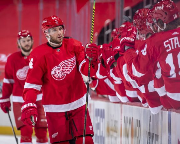 NHL Rumors: Canucks, Red Wings, Sabres, Maple Leafs, More