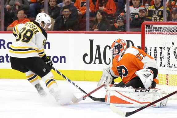 Brian Elliott Flyers David Pastrnak Bruins