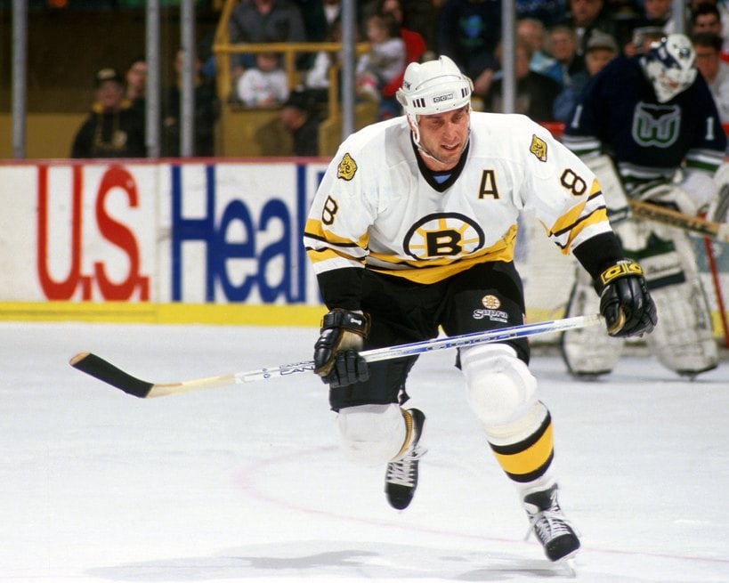 489 Boston Bruins Cam Neely Photos & High Res Pictures - Getty Images
