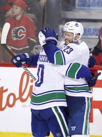 Vancouver Canucks Alexander Edler Elias Pettersson