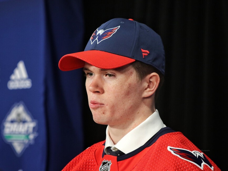 The Capitals 2019 NHL Draft hat has an awesome hidden design under