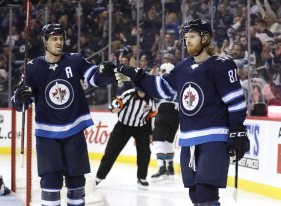 Winnipeg Jets Kyle Connor Mark Scheifele