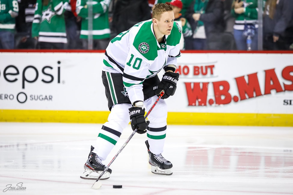 Corey Perry's double-OT winner keeps Dallas Stars alive in Cup