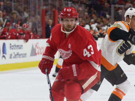 (Amy Irvin/The Hockey Writers) Darren Helm avoided free agency by re-signing with the Detroit Red Wings, but he didn't get a no-move clause as part of that long-term contract and could be exposed for Vegas.