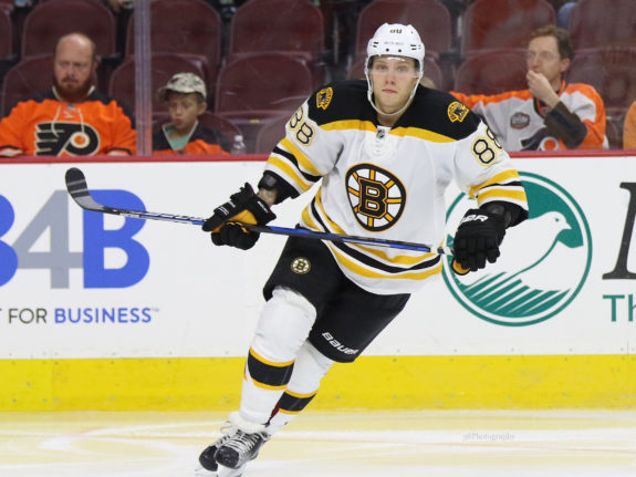 7 NHL Stars Pastrnak Outscored at Age 20