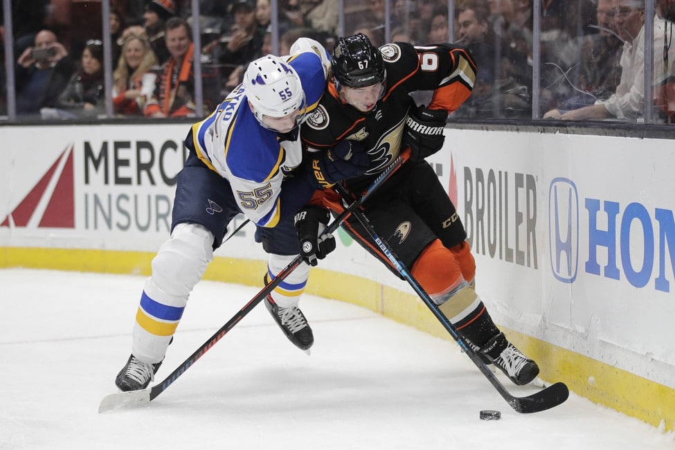 St. Louis Blues Score Late to Beat Anaheim Ducks