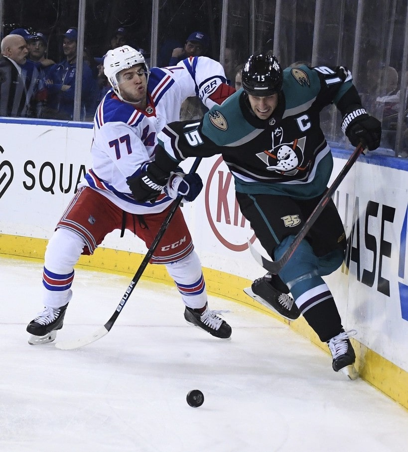 New York Rangers Rally Past Anaheim Ducks on Late ShortHanded Goal