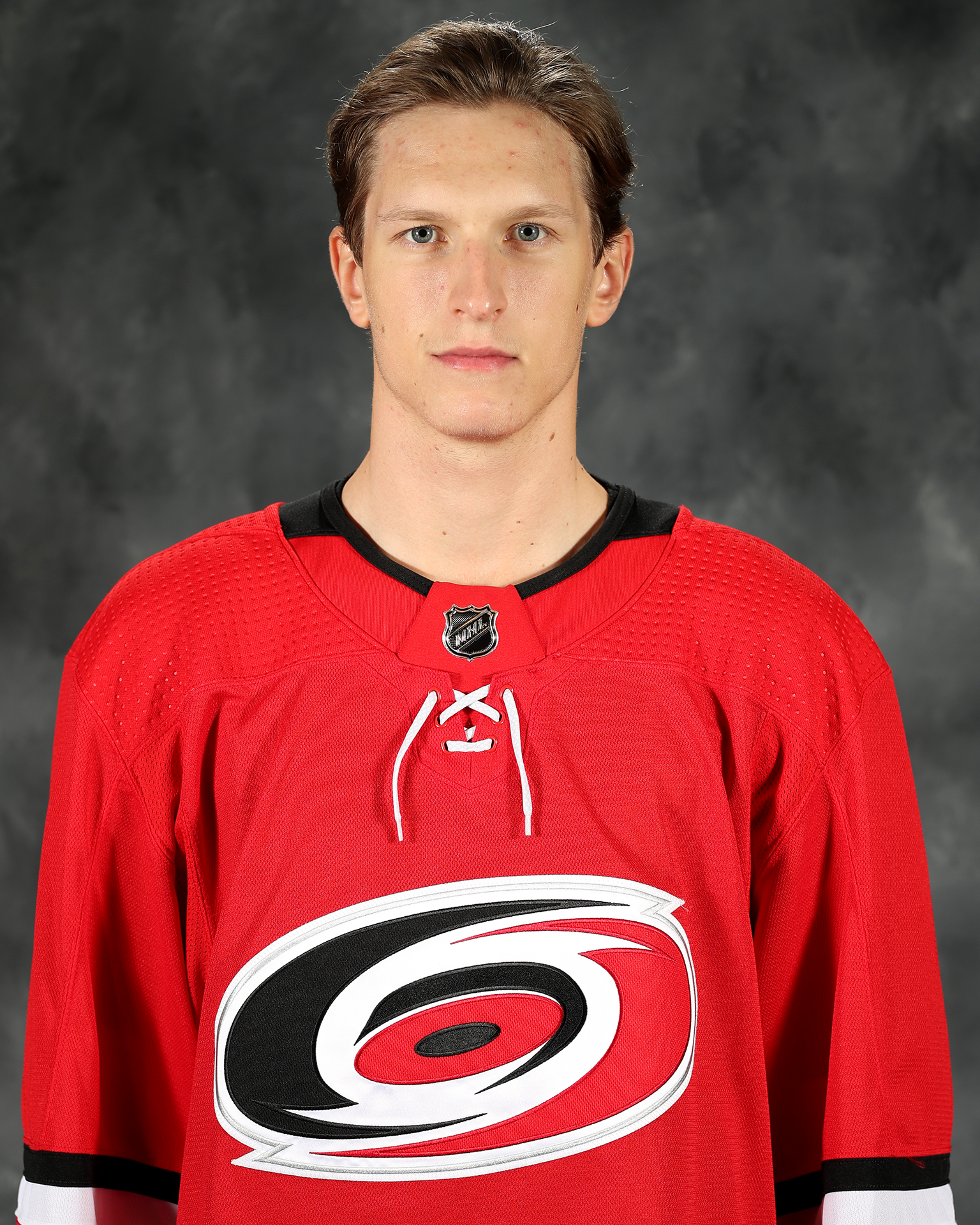 Eetu Luostarinen Carolina Hurricanes