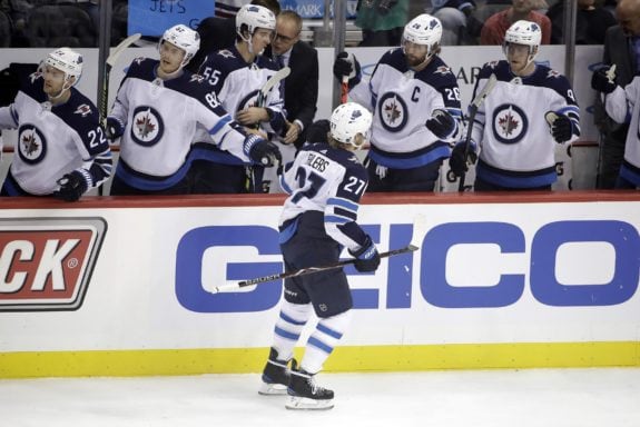 Paul Maurice Hurting Winnipeg Jets With His Veteran Bias