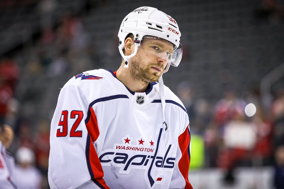 Evgeny Kuznetsov and John Carlson model NHL's World Cup of Hockey jerseys