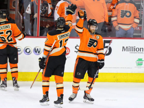 Wayne Simmonds and Claude Giroux