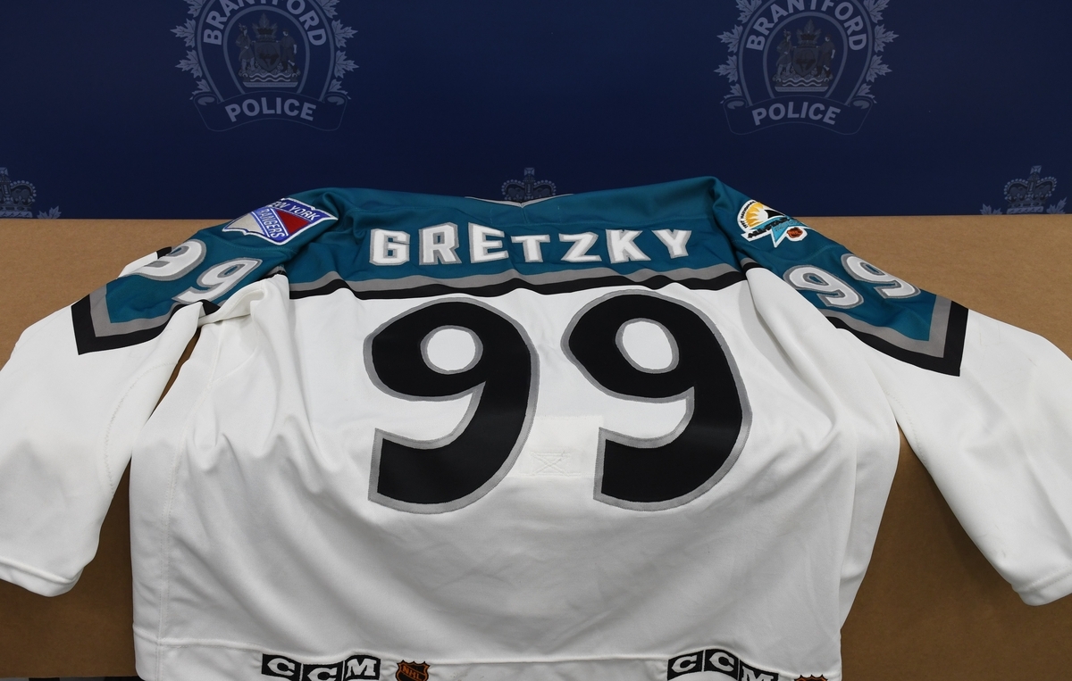 Wayne Gretzky memorabilia All Star Jersey