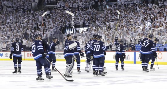 Winnipeg Jets salute their fans