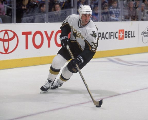 Joe Nieuwendyk #25 of the Dallas Stars-Dallas Stars Trade Deadline History