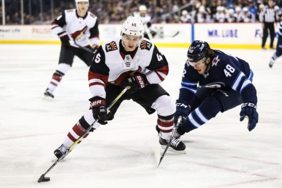 Coyotes forward Josh Archibald