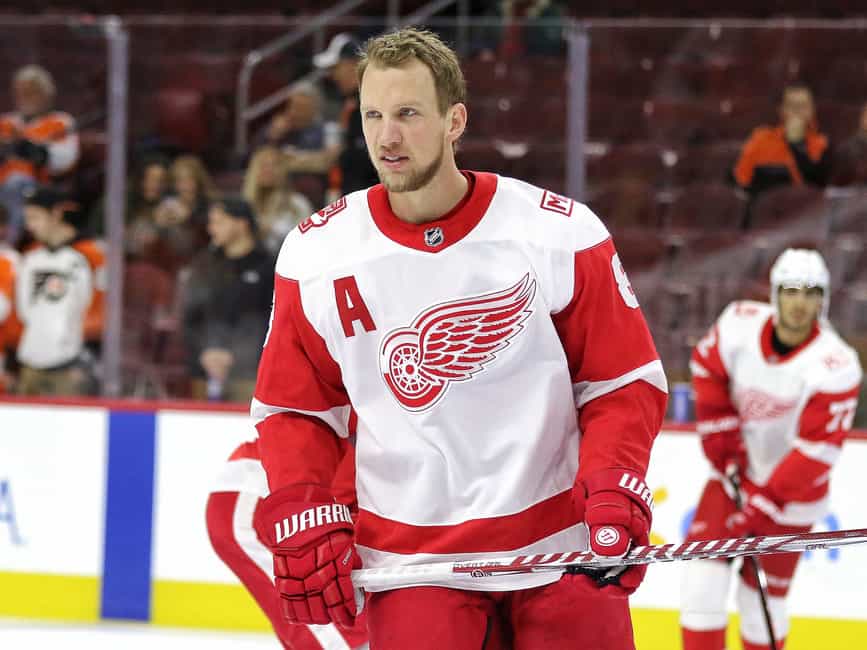 red wings white jerseys at home