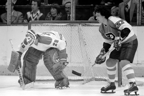 Ken Dryden against Reggie Leach