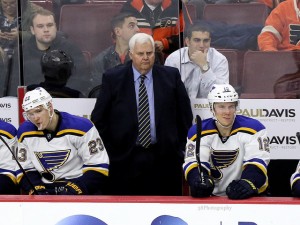 Blues coach Ken Hitchcock (Amy Irvin / The Hockey Writers)