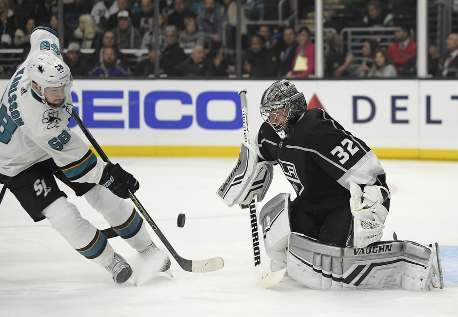 Kings defenceman Alec Martinez has surgery for cut on wrist