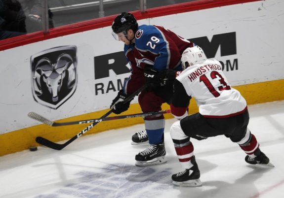 Nathan MacKinnon, Vinnie Hinostroza, mackinnon, hinostroza