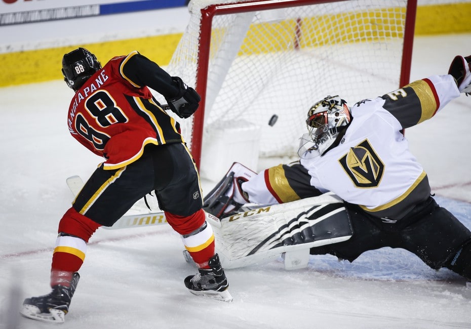 Calgary Flames, Andrew Mangiapane avoid arbitration with three