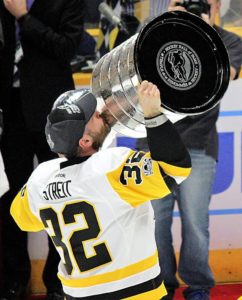 Mark Streit raising the Stanley Cup with the Pittsburgh Penguins in 2017