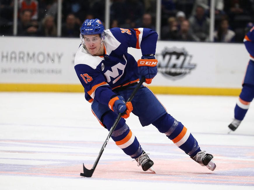 New York Islanders Matt Martin and Tom Kuhnhackl Out 4-6 Weeks