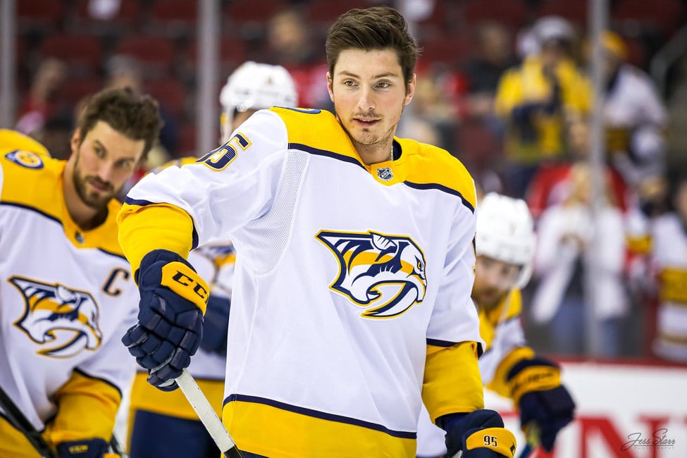 Dumont, Forsberg help Predators even series