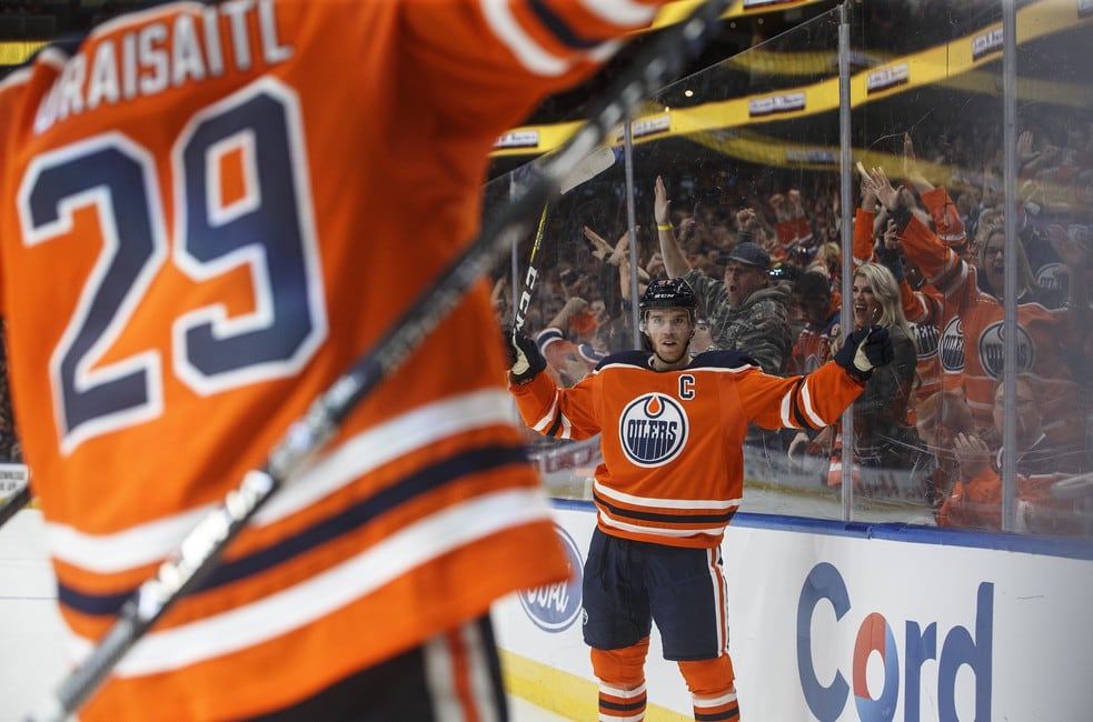 Oilers News Dwayne Roloson of the Edmonton Oilers tends goal against