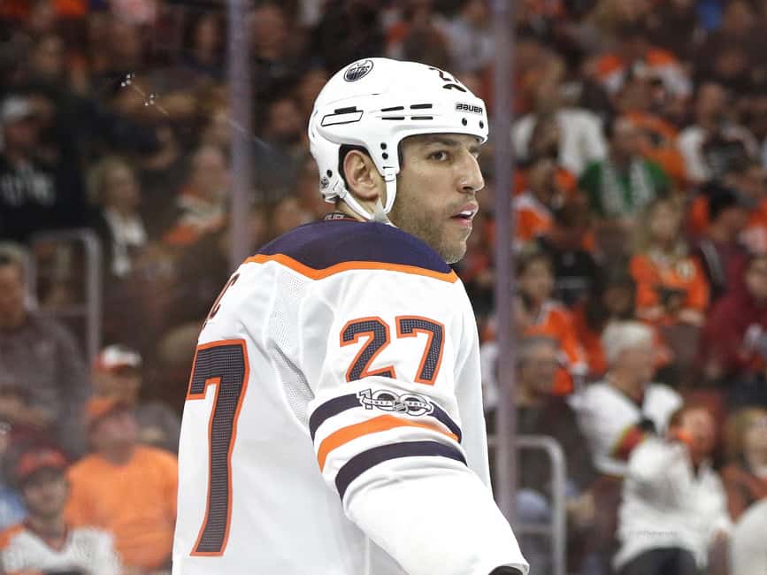 Oilers' Milan Lucic fined, agrees hit on Lightning rookie was