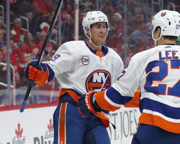 New York Islanders Continue to Shuffle Middle-Six Forwards