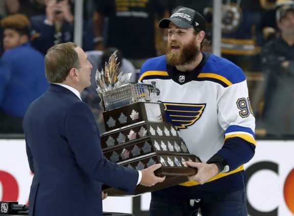 Gary Bettman Ryan O'Reilly Conn Smythe Trophy