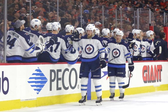 Patrik Laine Jets bench