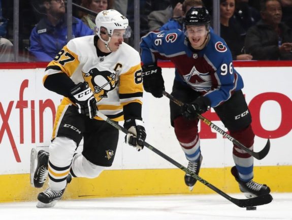 Hornqvist's natural hat trick leads Penguins by Avs