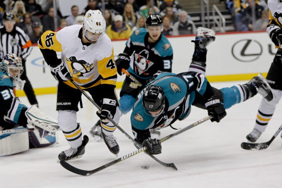 Anaheim Ducks' Ryan Kesler Pittsburgh Penguins' Zach Aston-Reese