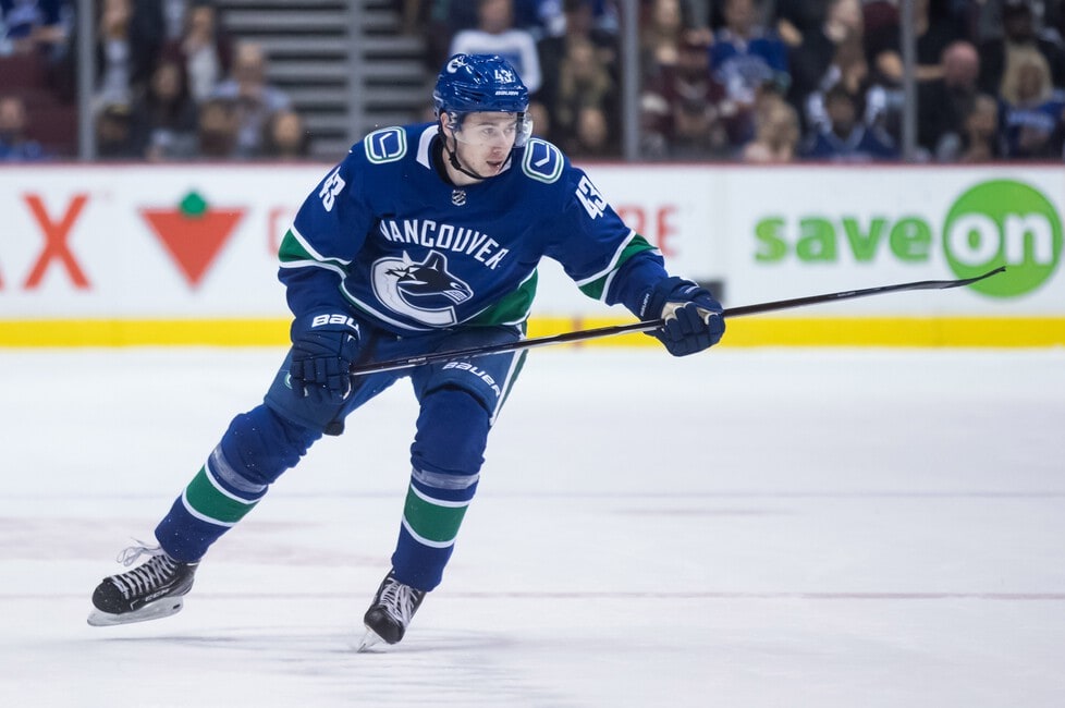 Jack Hughes' first NHL goal the winner against brother Quinn's Canucks