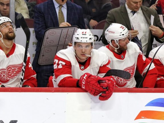 Michael Rasmussen Red Wings bench