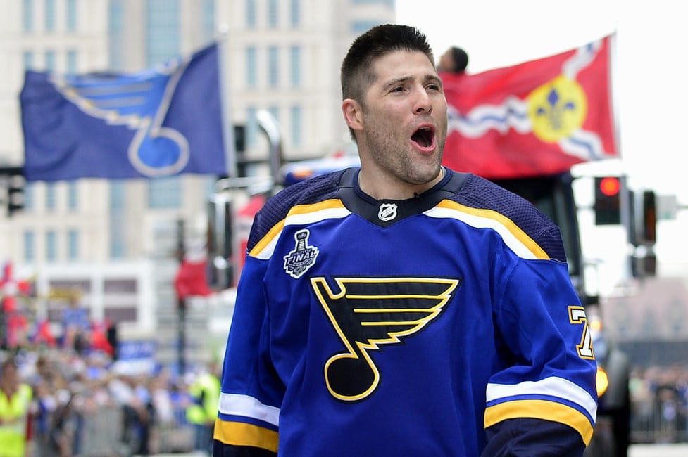 St.Louis Blues Youth - Patrick Maroon Sticks NHL T-Shirt :: FansMania