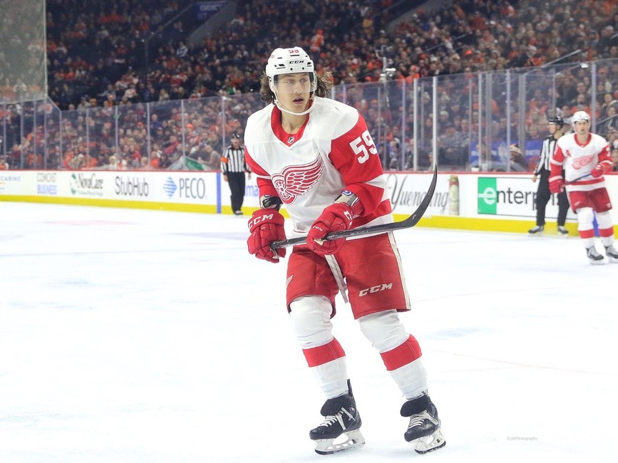 Tyler Bertuzzi trade pays off in his first period as a Bruin! - HockeyFeed