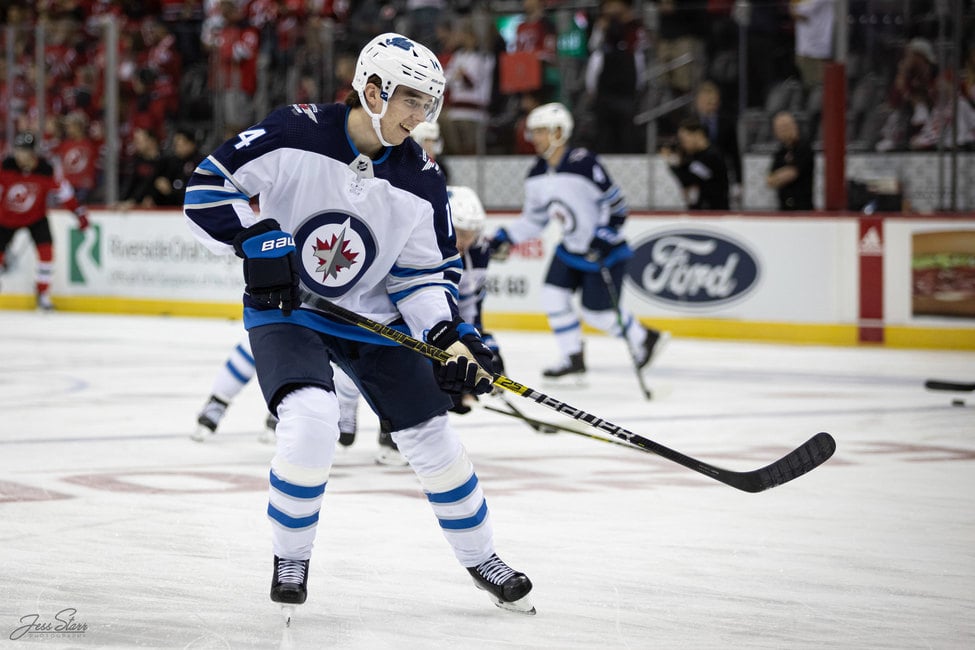 He has eyes on the back of his head': Cole Perfetti is thriving with the  Winnipeg Jets - Daily Faceoff