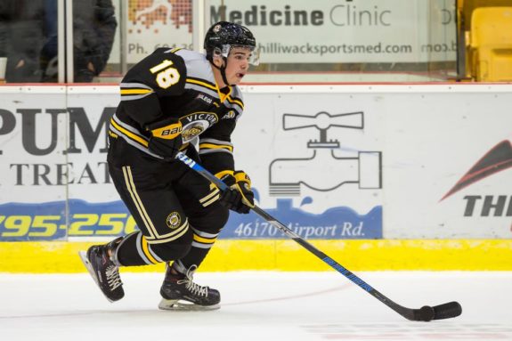 Alex Newhook of the Victoria Grizzlies