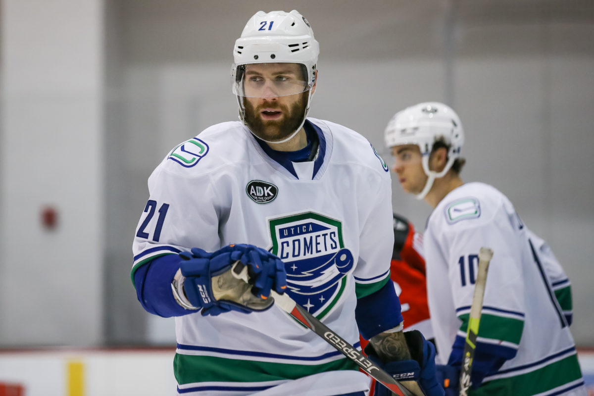 Jonah Gadjovich Utica Comets