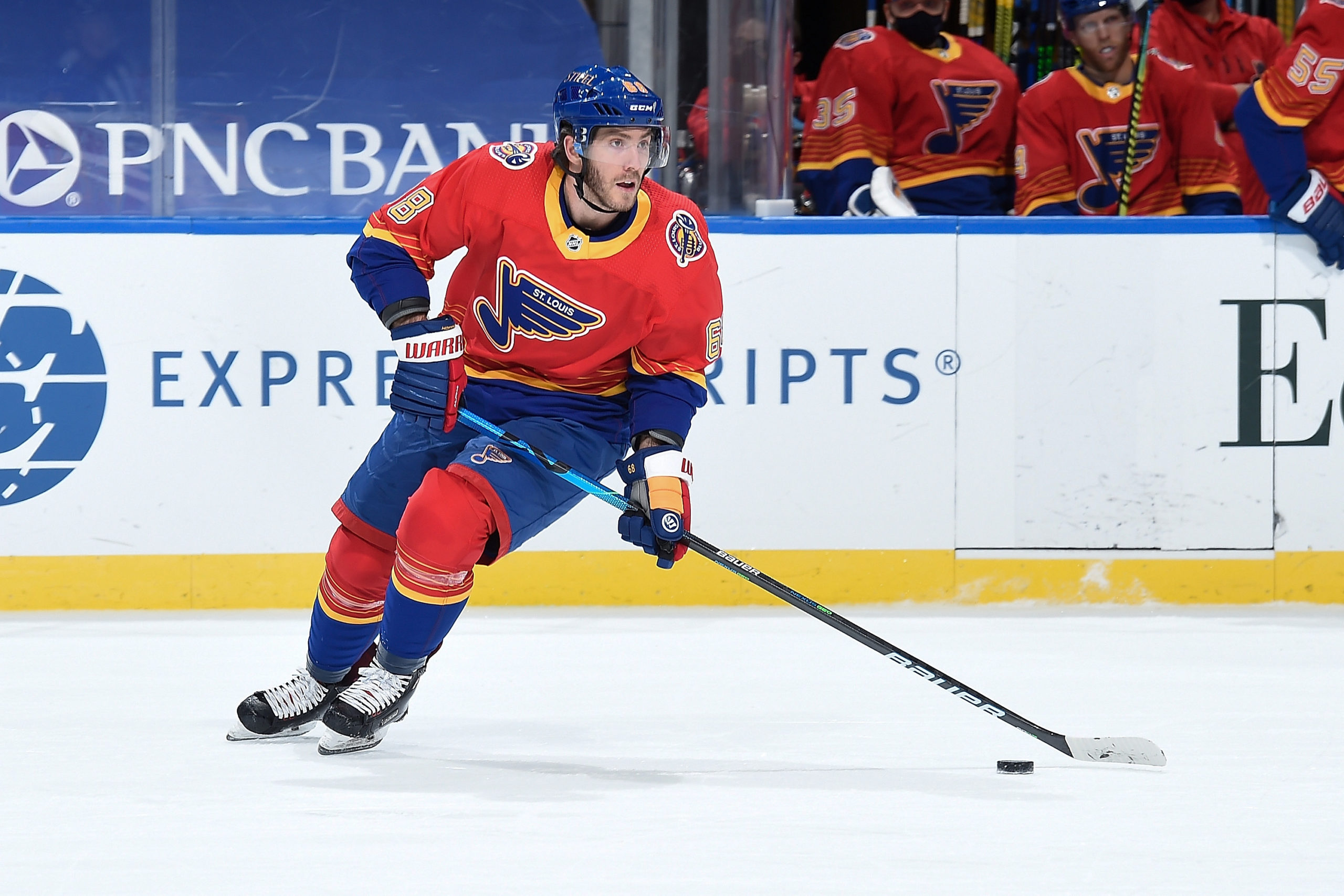 David Perron of the St. Louis Blues skates against the Columbus Blue  News Photo - Getty Images