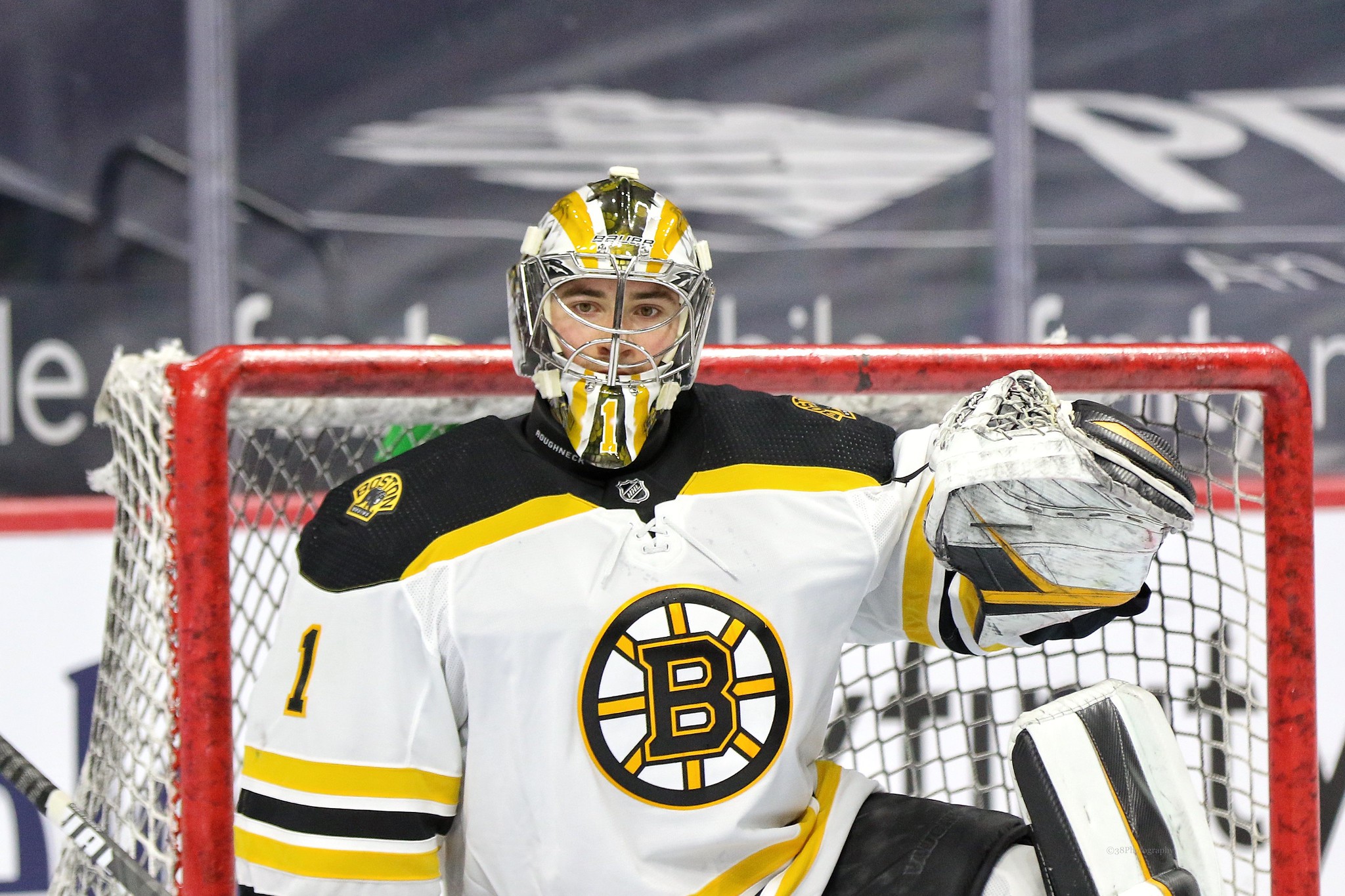 Bruins unlikely to go with Swayman-Vladar tandem for 2021-22