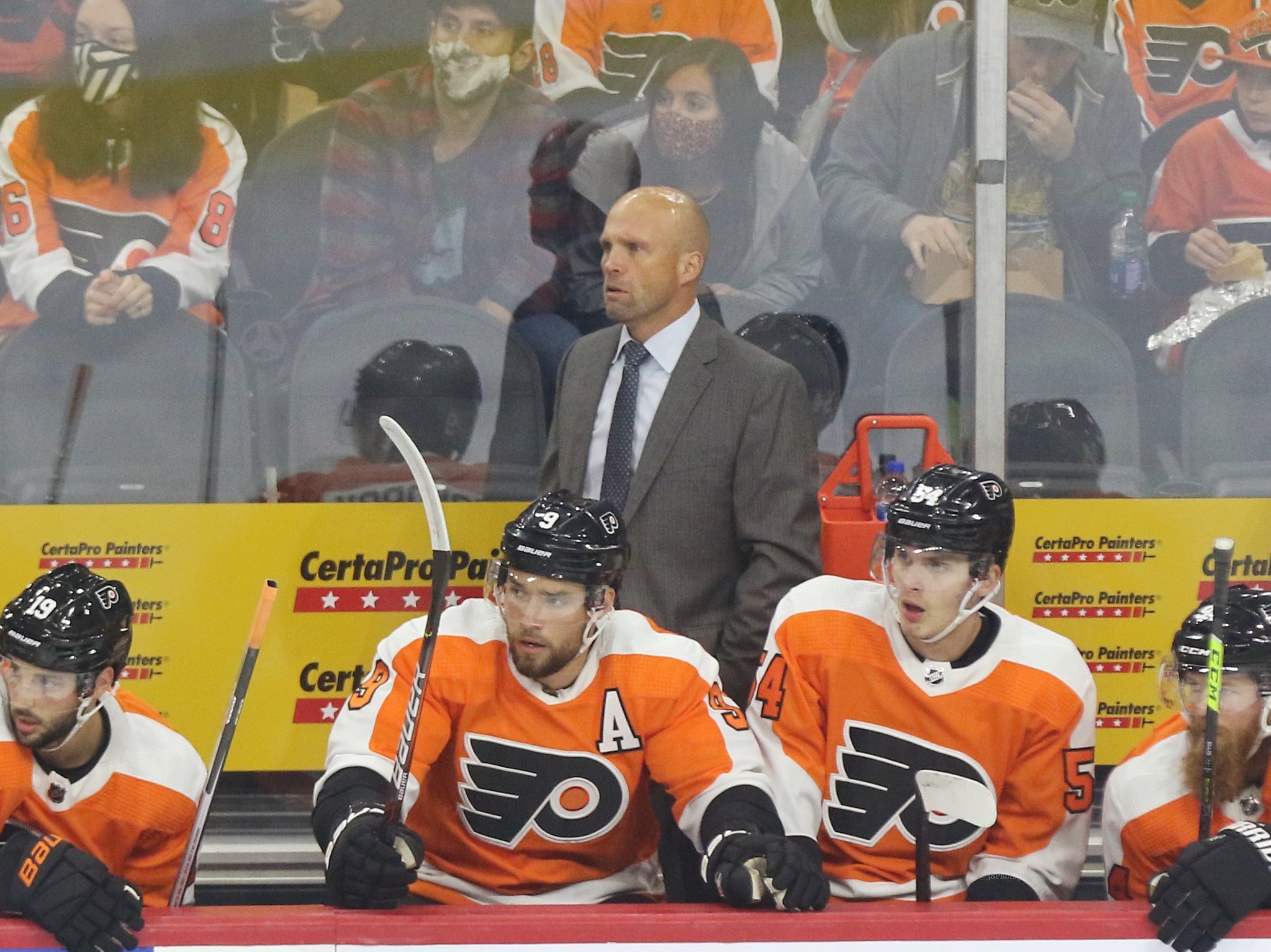 Sens brawl in 6-2 loss to Philadelphia Flyers