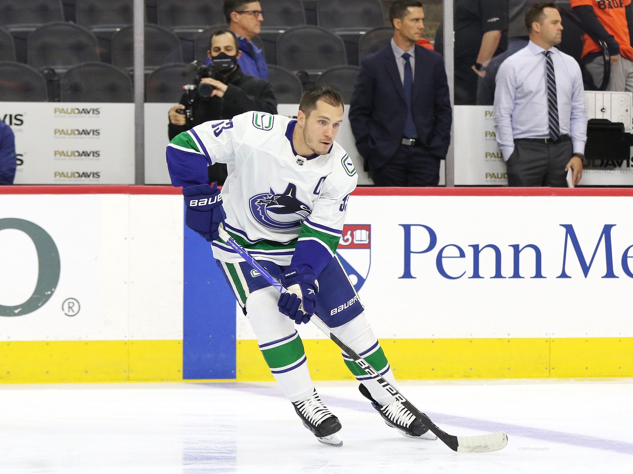 Bo Horvat Signs Long Term Extension With New York Islanders