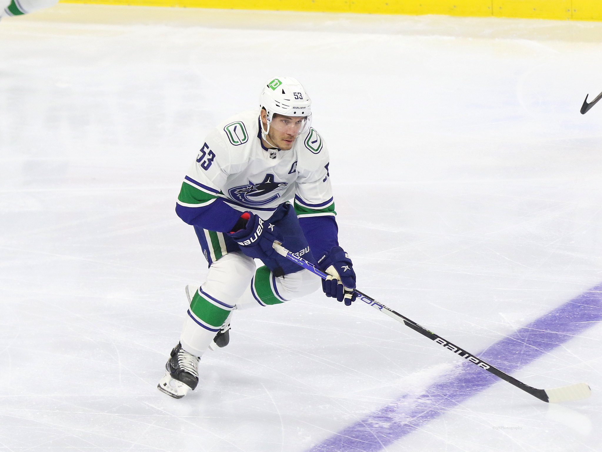 What are Bo Horvat's contract details for 2022-23 NHL season?